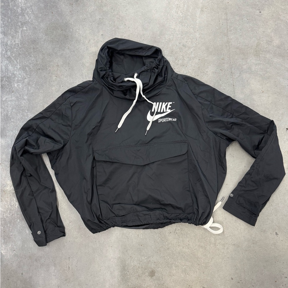 Nike Sportswear Women’s Black Pullover Windbreaker Jacket Size M